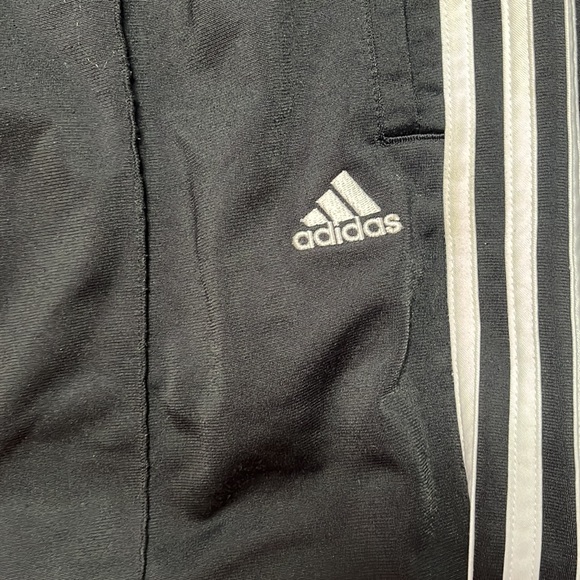 Men’s adidas athletic pants with draw string and pockets, size L, EUC - Picture 3 of 7